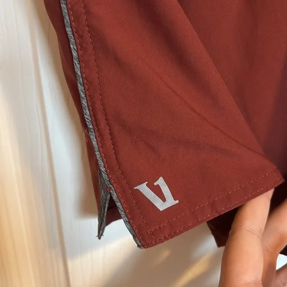Vuori Trail men’s red lined 5” inseam athletic shorts size XL - Picture 8 of 11